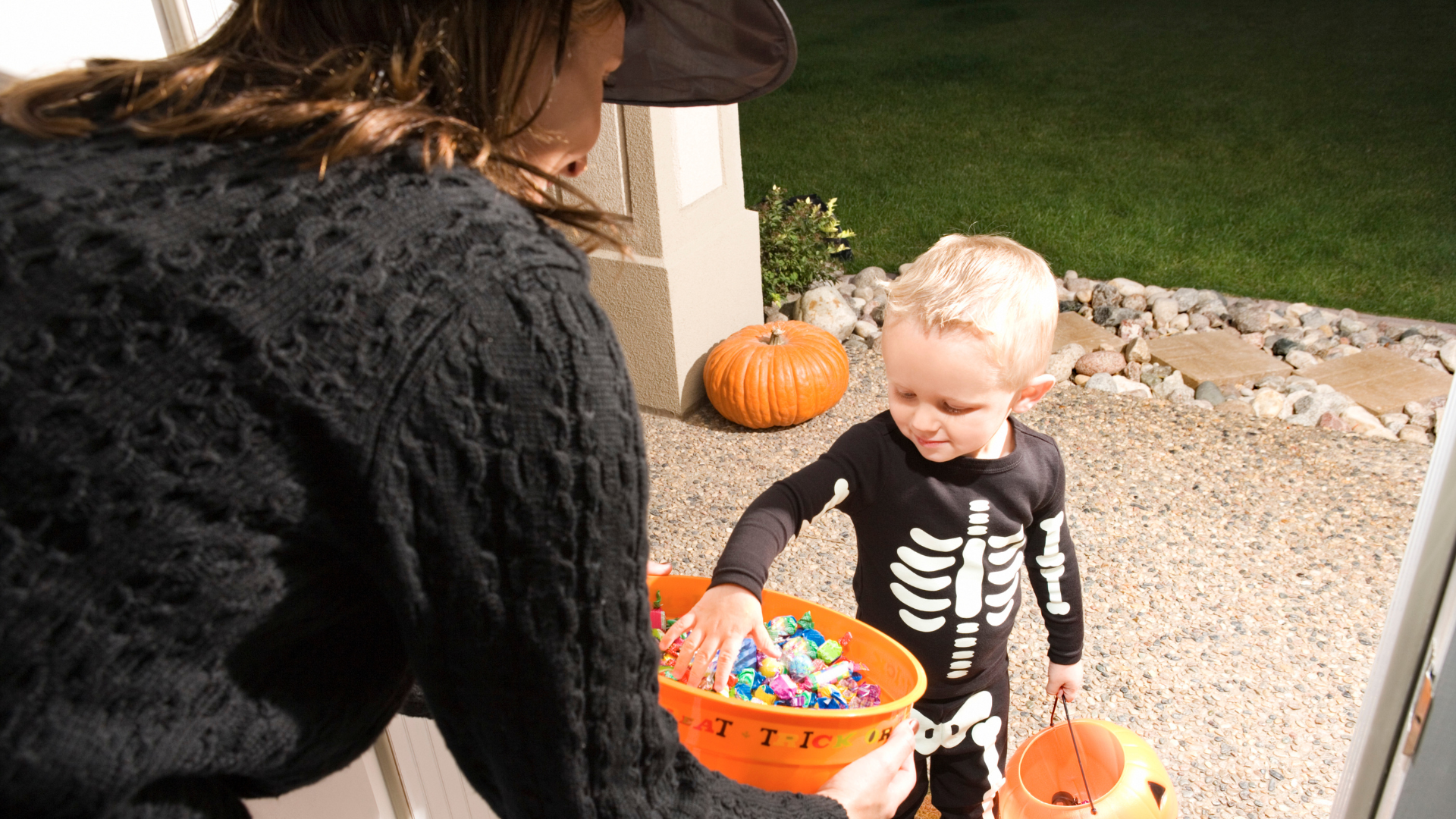 Enjoy a spooktacular and safe Halloween — city tips to keep your neighborhood secure.